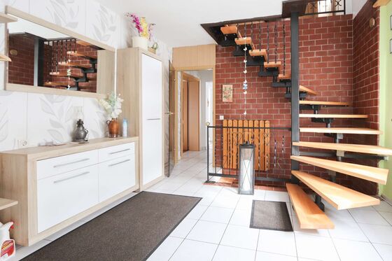     Einziehen und wohlfühlen: gepflegtes Einfamilienhaus in ruhiger Lage    