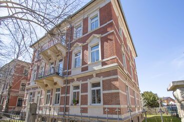     3-Raumwohnung mit Balkon im attraktiven Klinker-Altbau in ruhiger Lage von Radebeul    