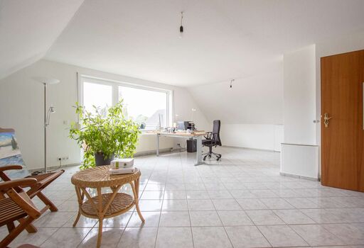 Wohnzimmer im DG