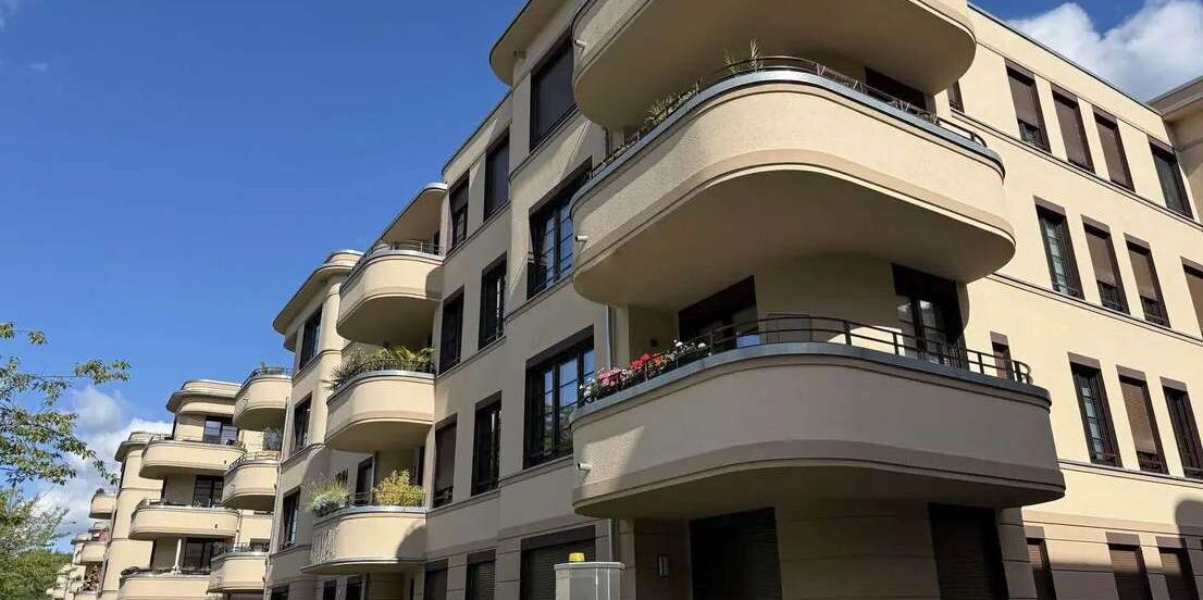 Exklusive Penthouse-Wohnung in Bestlage mit hochwertiger Möblierung, Dachterrasse und Klima