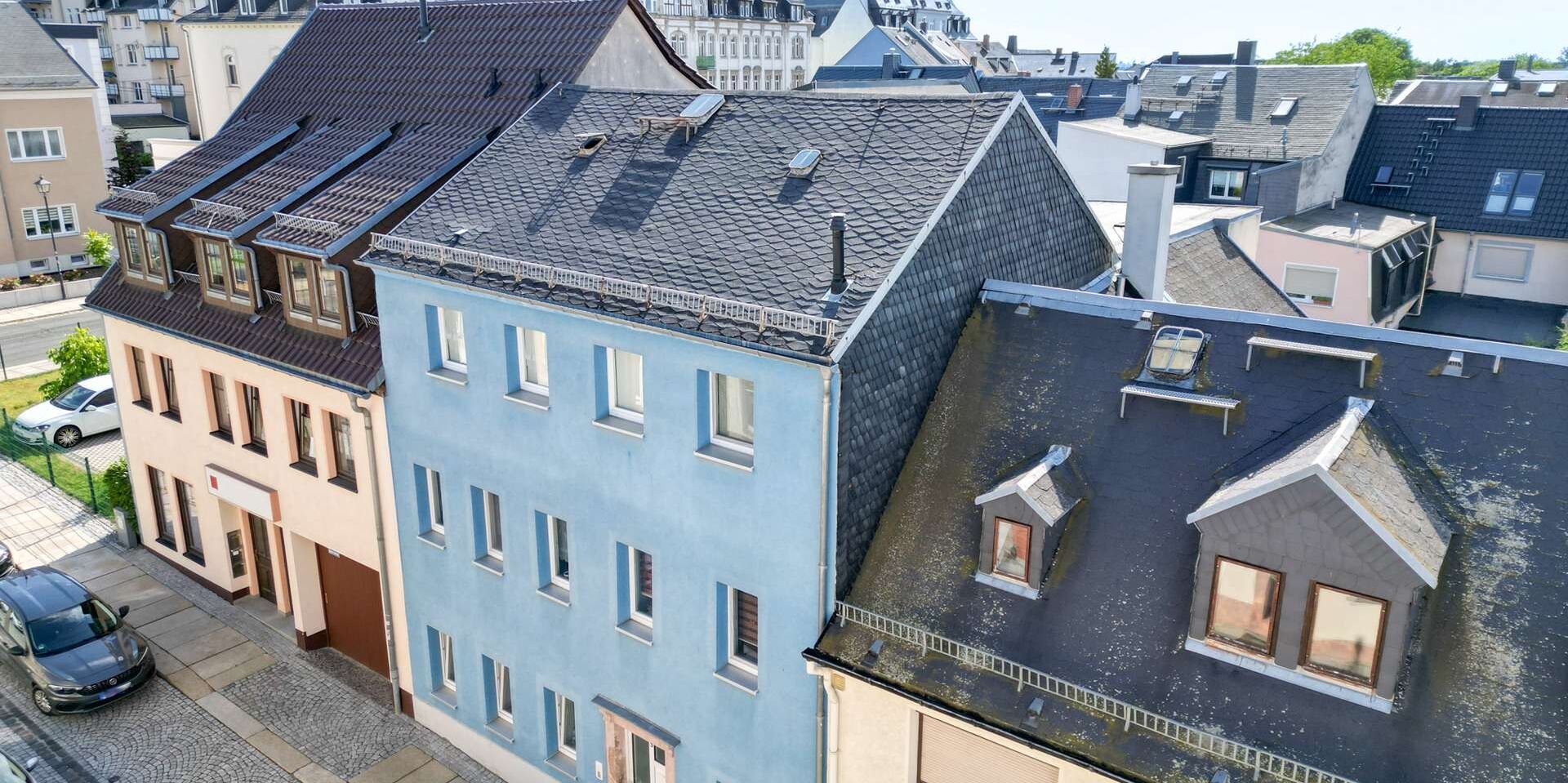     Solides Investment: gepflegtes Mehrfamilienhaus mit 3 Einheiten in zentraler Lage    