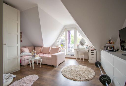 Kinder-/Schlafzimmer