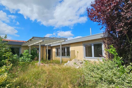 Rohdiamant: Geräumiges EFH in Bungalowbauweise auf großem Erbbaupachtgrundstück in Waggum