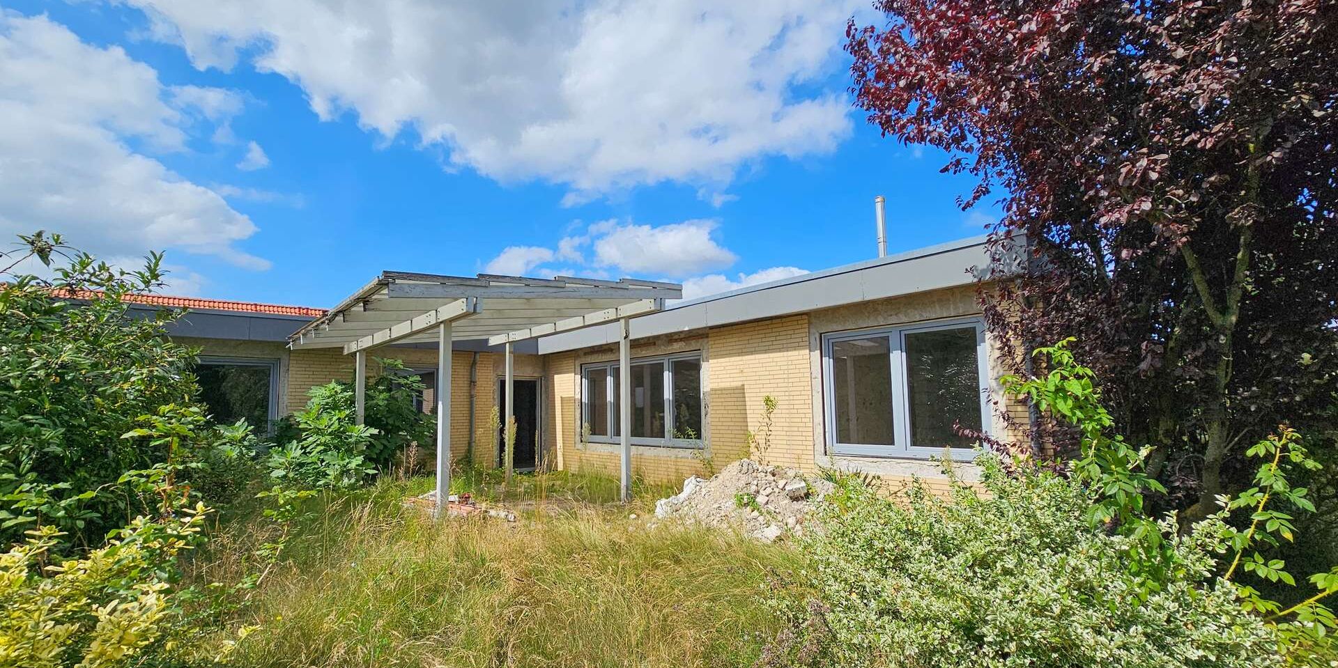 Rohdiamant: Geräumiges EFH in Bungalowbauweise auf großem Erbbaupachtgrundstück in Waggum