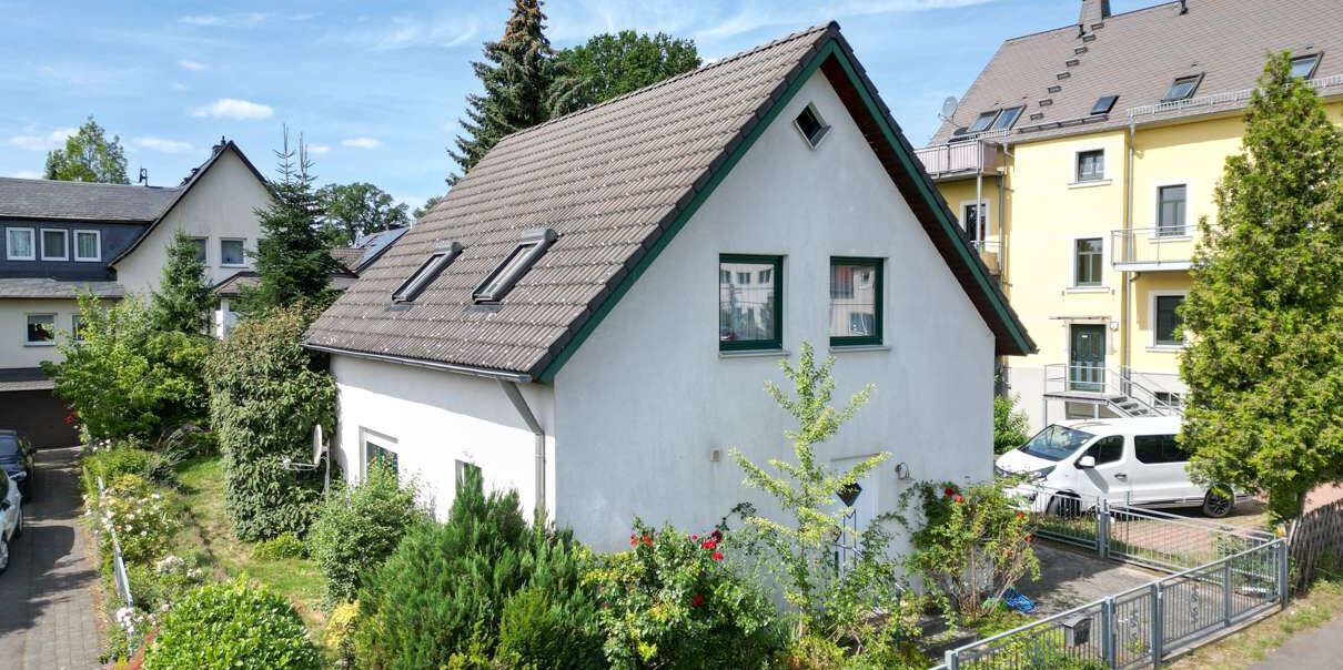     Gepflegtes Einfamilienhaus mit optimalem Grundriss im zauberhaften Lichtenwalde    