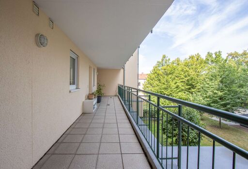 Laubengang zur Wohnung