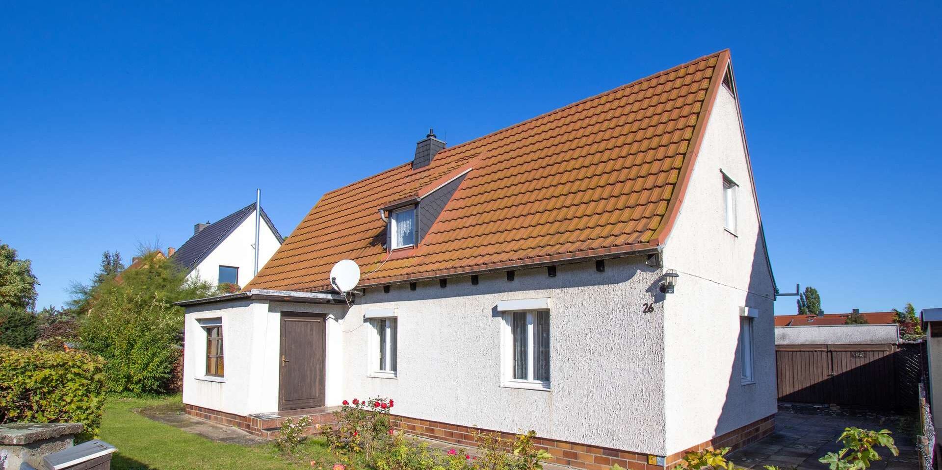     Einfamilienhaus mit großem Grundstück in ruhiger Wohnsiedlung    