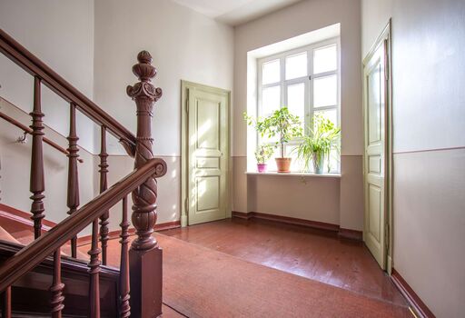 Treppenhaus mit Abstellraum