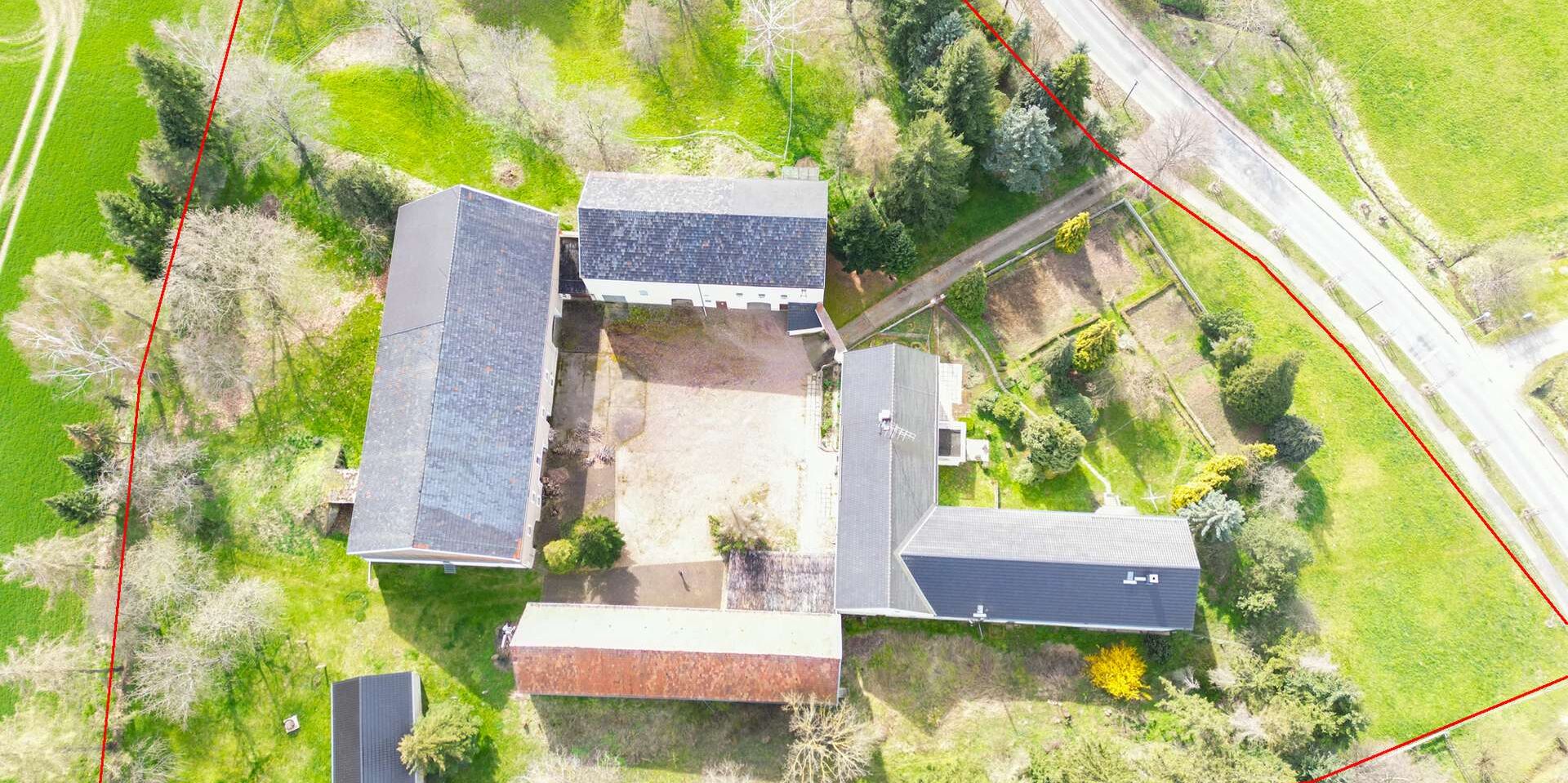     Rarität: Großer Vierseithof in der Gemeinde Klipphausen mit viel Platz für Ihre Ideen    