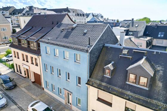     Solides Investment: gepflegtes Mehrfamilienhaus mit 3 Einheiten in zentraler Lage    