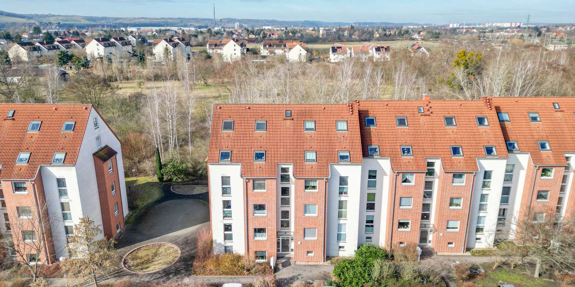 Vollvermietet und top gepflegt: MFH in Radebeul mit 9 Wohneinheiten und 9 Stellplätzen