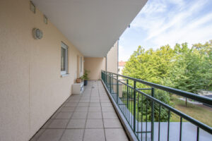 Laubengang zur Wohnung