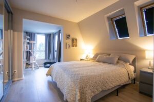 Schlafzimmer untere Ebene